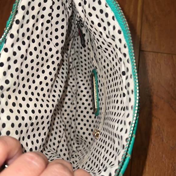 Green fold over clutch - Picture 4 of 5